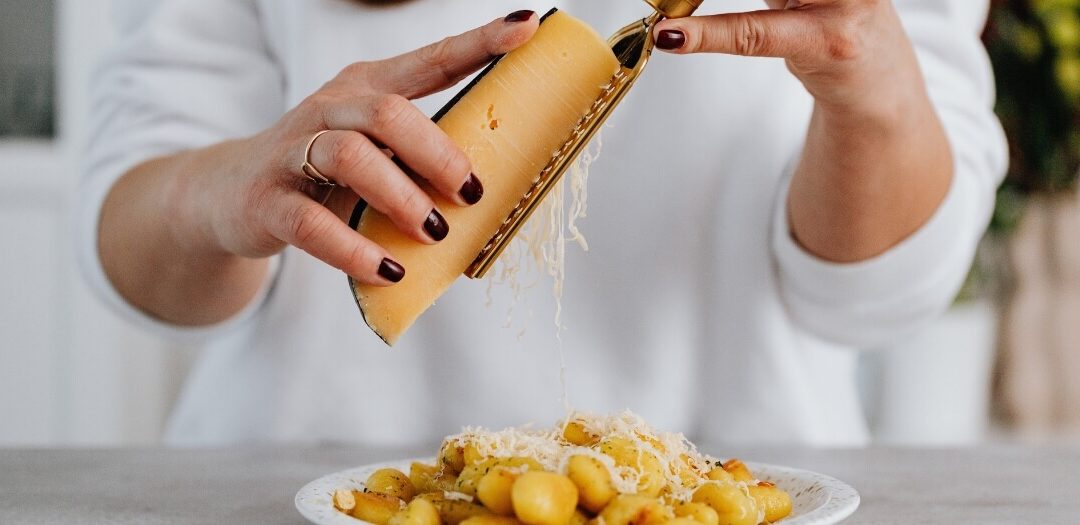 How to Keep Cheese from Sticking to a Grater