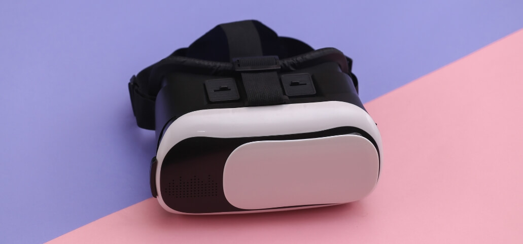 How Does a VR Headset Work